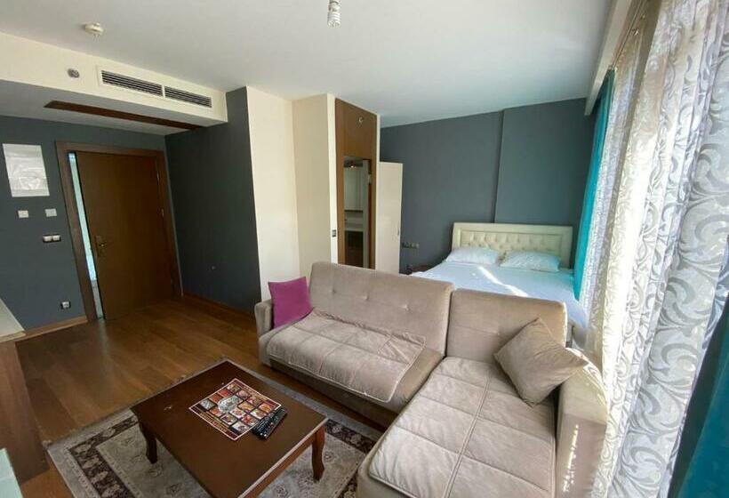 スタンダードスタジオ, Eli̇t Sui̇t