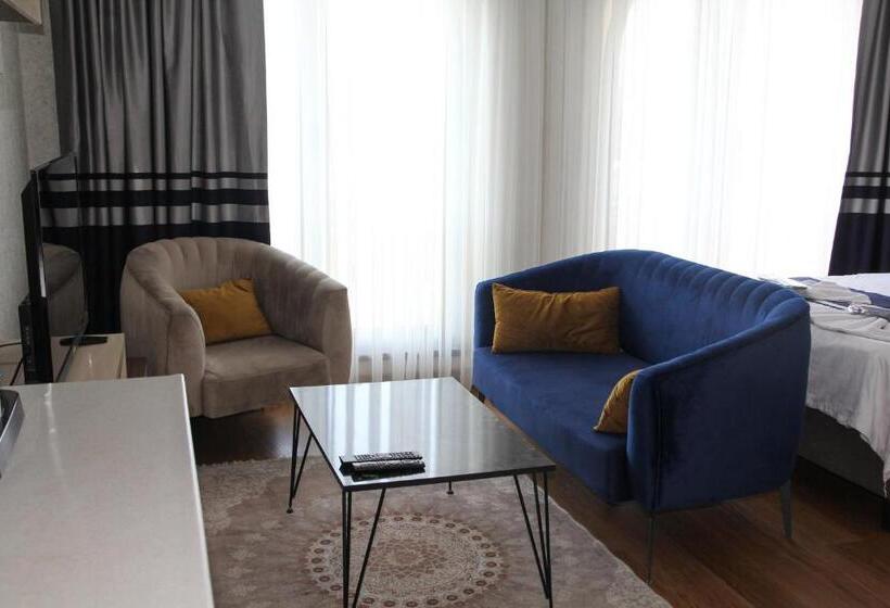 スタンダードスタジオ, Eli̇t Sui̇t