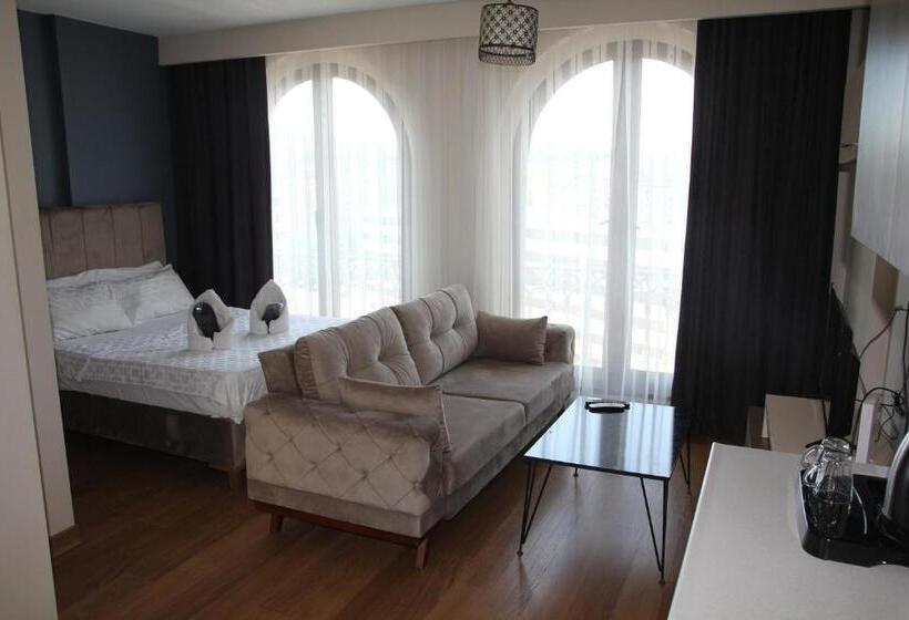 スタンダードスタジオ, Eli̇t Sui̇t