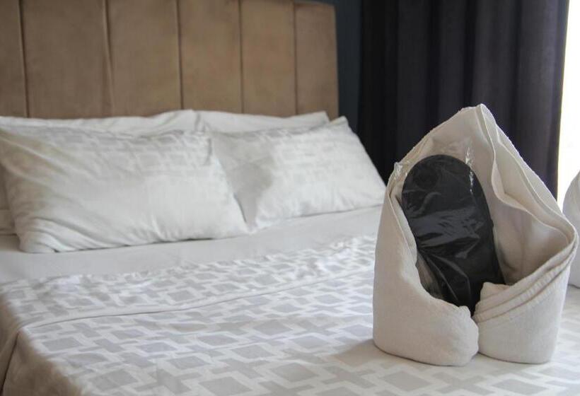 スタンダードスタジオ, Eli̇t Sui̇t