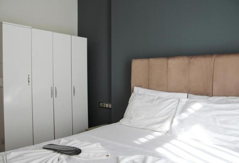 スタンダードスタジオ, Eli̇t Sui̇t