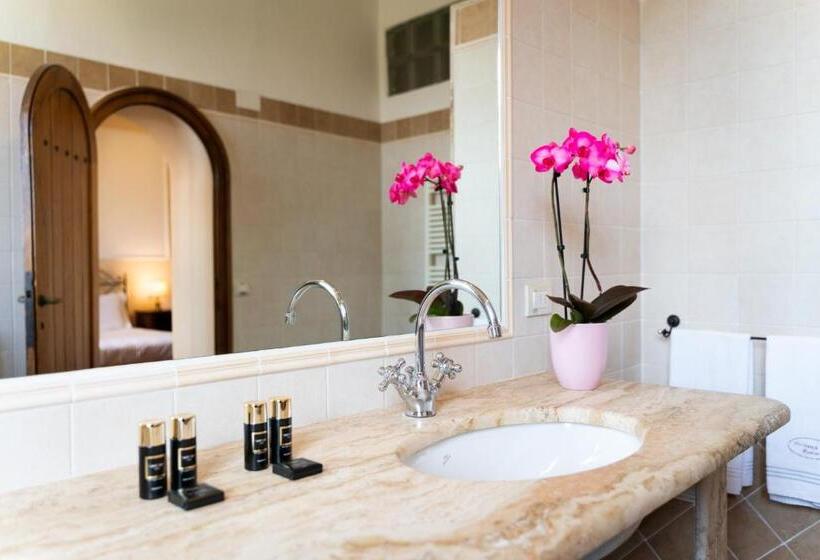 デラックスルーム, Certosa Di Pontignano Residenza D'epoca