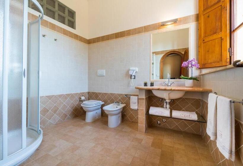 デラックスルーム, Certosa Di Pontignano Residenza D'epoca