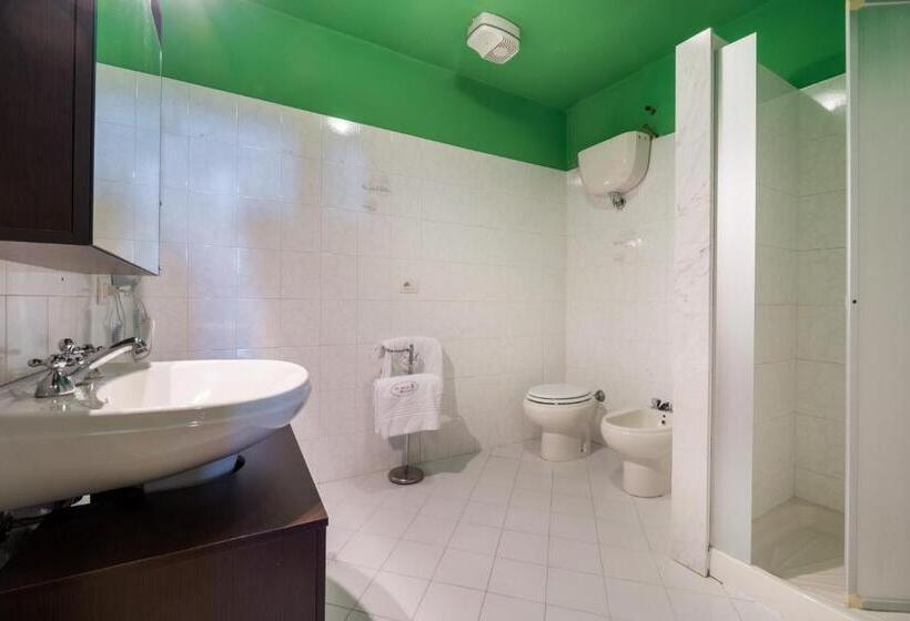 ガーデンビューの２ベッドルームアパート, Certosa Di Pontignano Residenza D'epoca