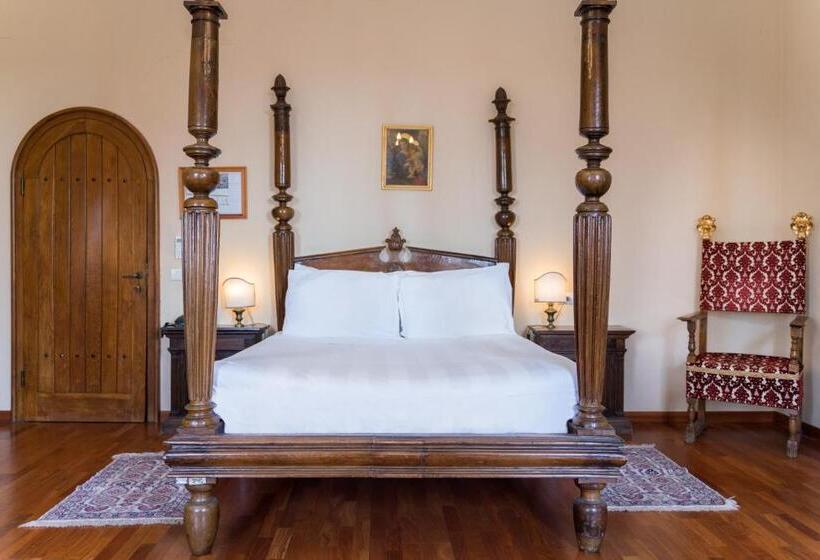 デラックスルーム, Certosa Di Pontignano Residenza D'epoca