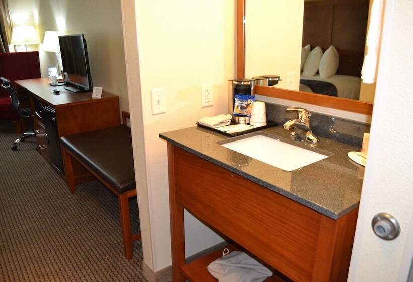 חדר סטנדרט מותאם לאדם עם מוגבלויות, Baymont By Wyndham Grand Forks