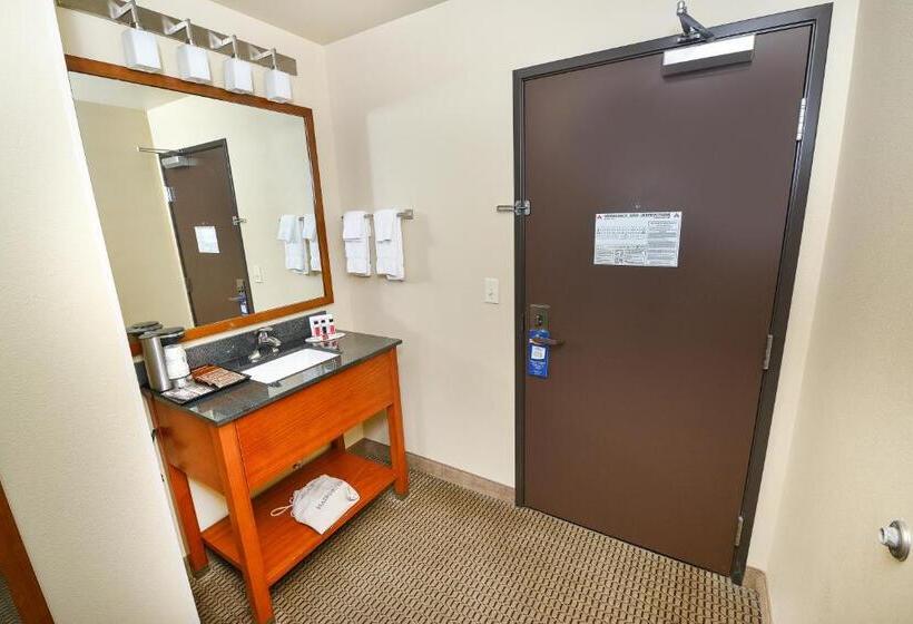 חדר סטנדרט, Baymont By Wyndham Grand Forks