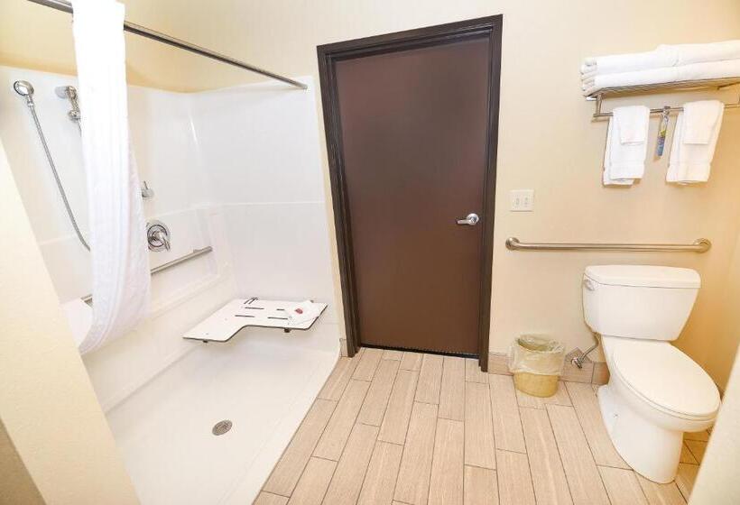 סוויטה, Baymont By Wyndham Grand Forks