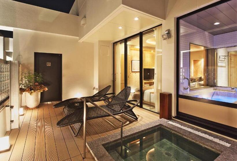 Quarto Deluxe, Coco Grand