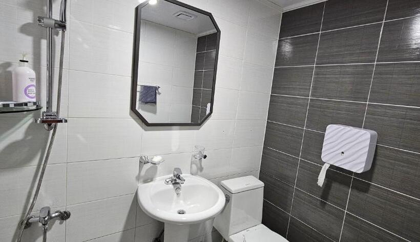 스탠다드 트리플 룸, Ekonomy Hotel Incheon