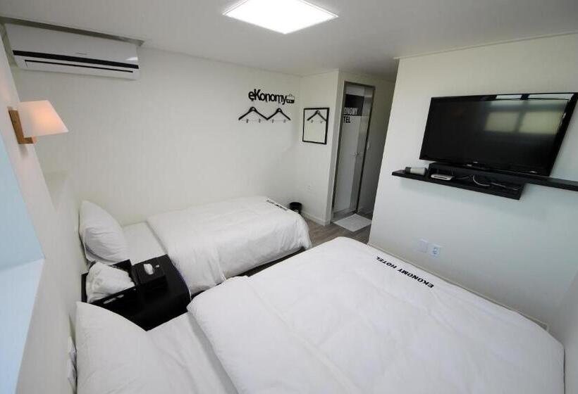스탠다드 트리플 룸, Ekonomy Hotel Incheon