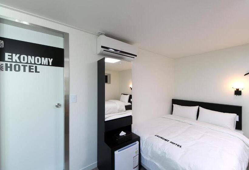 디럭스 트리플 룸, Ekonomy Hotel Incheon