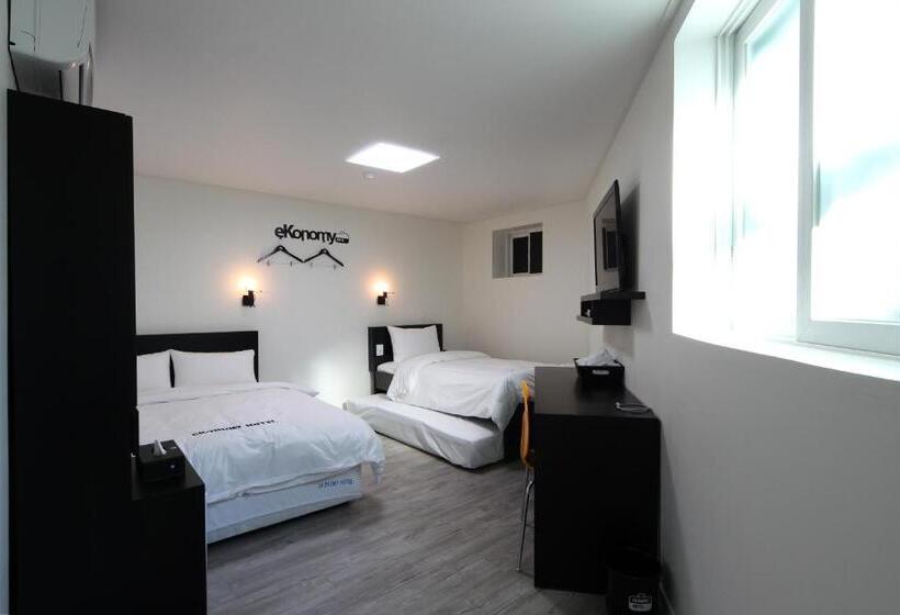 디럭스 트리플 룸, Ekonomy Hotel Incheon