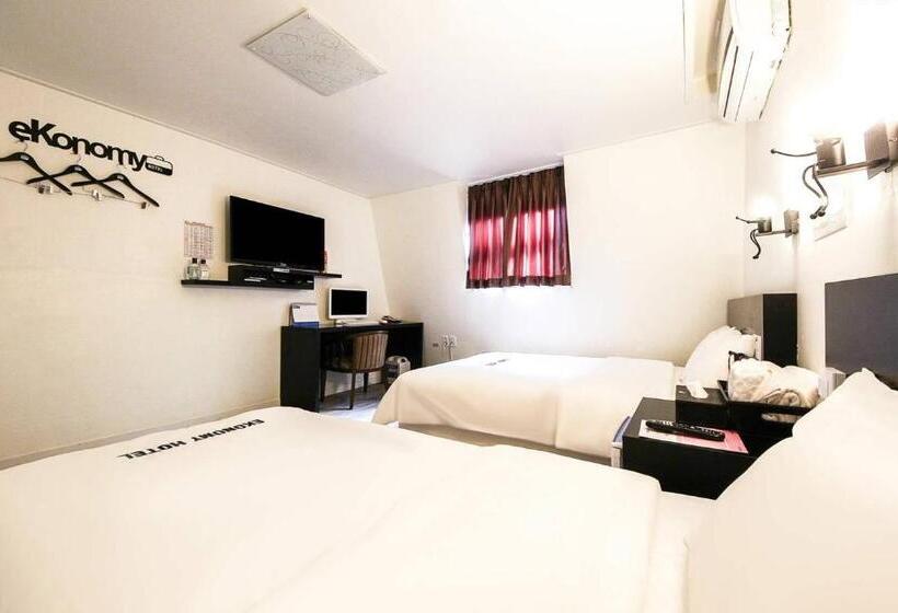 디럭스 트리플 룸, Ekonomy Hotel Incheon