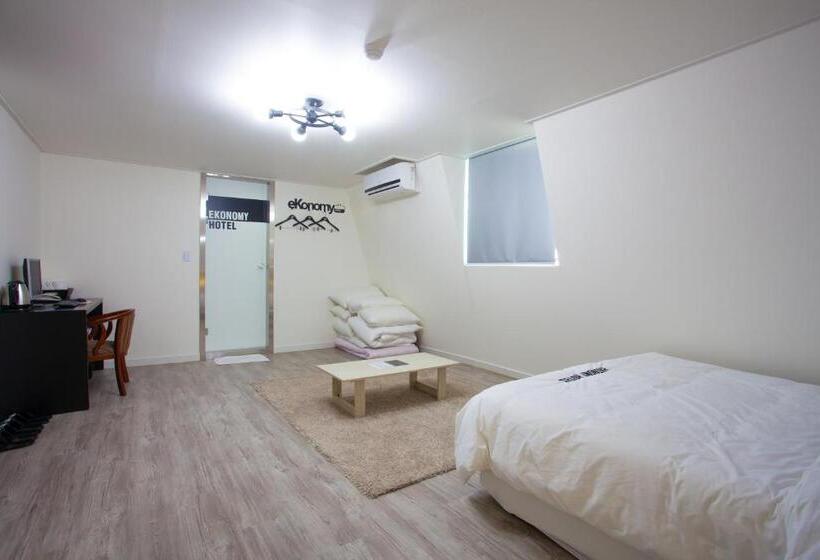 패밀리 룸, Ekonomy Hotel Incheon