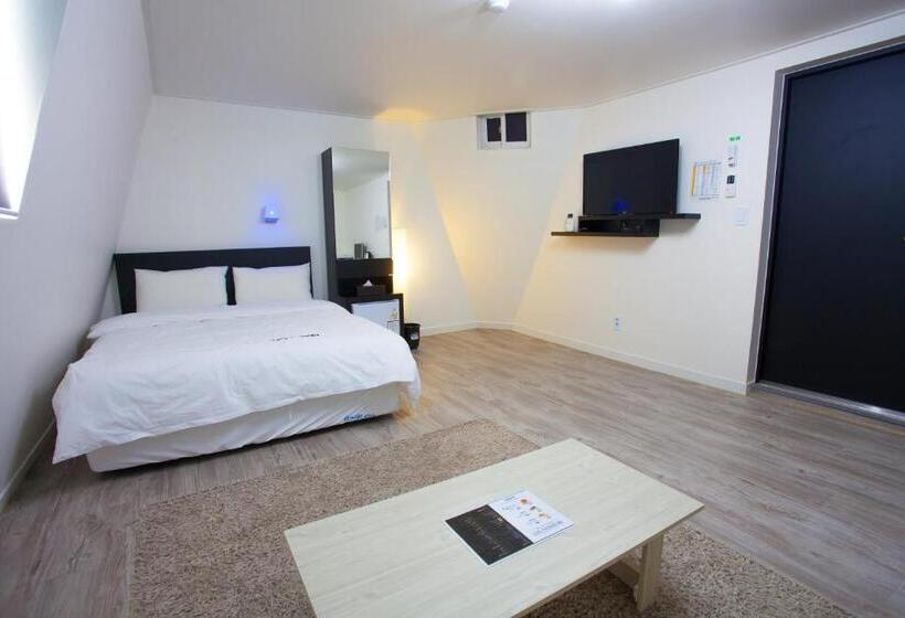 패밀리 룸, Ekonomy Hotel Incheon