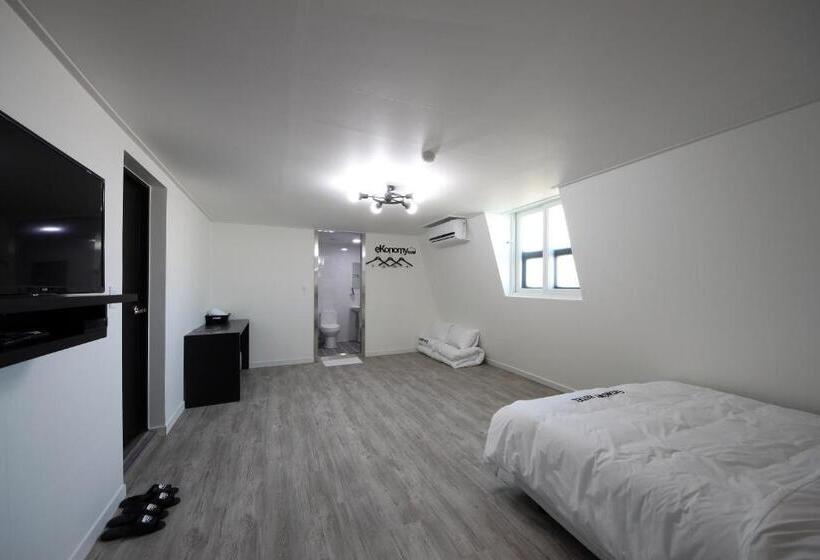 패밀리 룸, Ekonomy Hotel Incheon