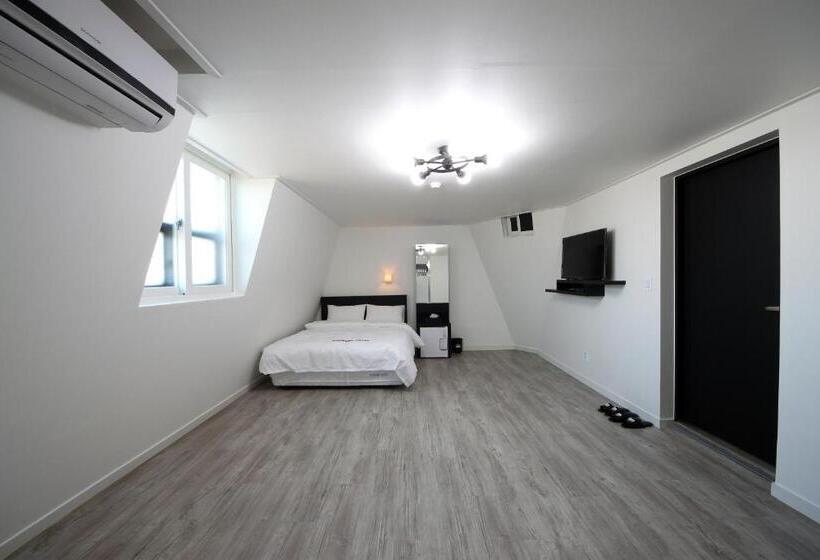 패밀리 룸, Ekonomy Hotel Incheon