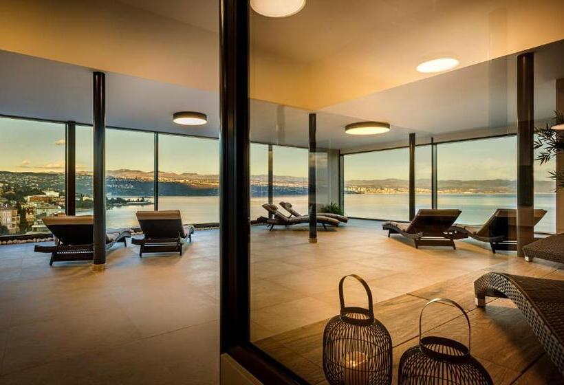 اتاق سوپریور با چشم‌انداز دریا, Grand Hotel Adriatic
