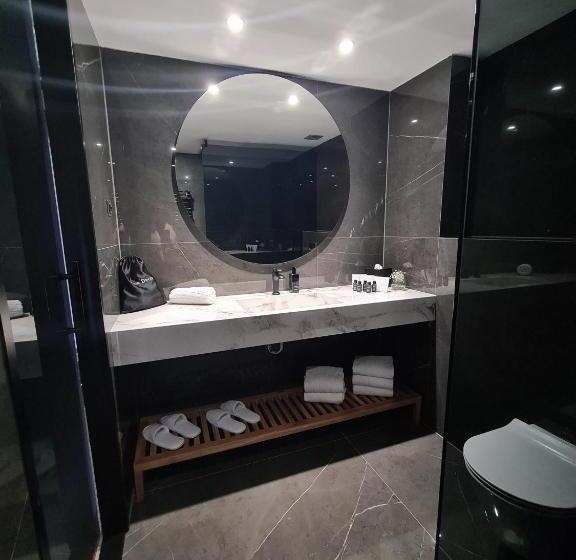 Номер Superior Боковой Вид на Море, Grand Hotel Adriatic