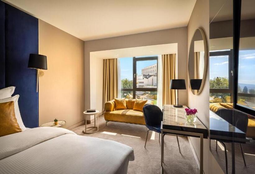 Номер Superior Боковой Вид на Море, Grand Hotel Adriatic