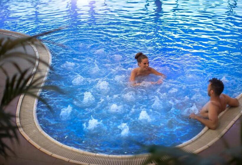 اتاق لوکس با چشم‌انداز دریا, Grand Hotel Adriatic