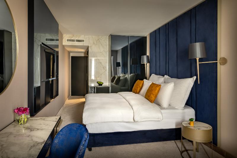 اتاق سوپریور با چشم‌انداز جانبی دریا, Grand Hotel Adriatic
