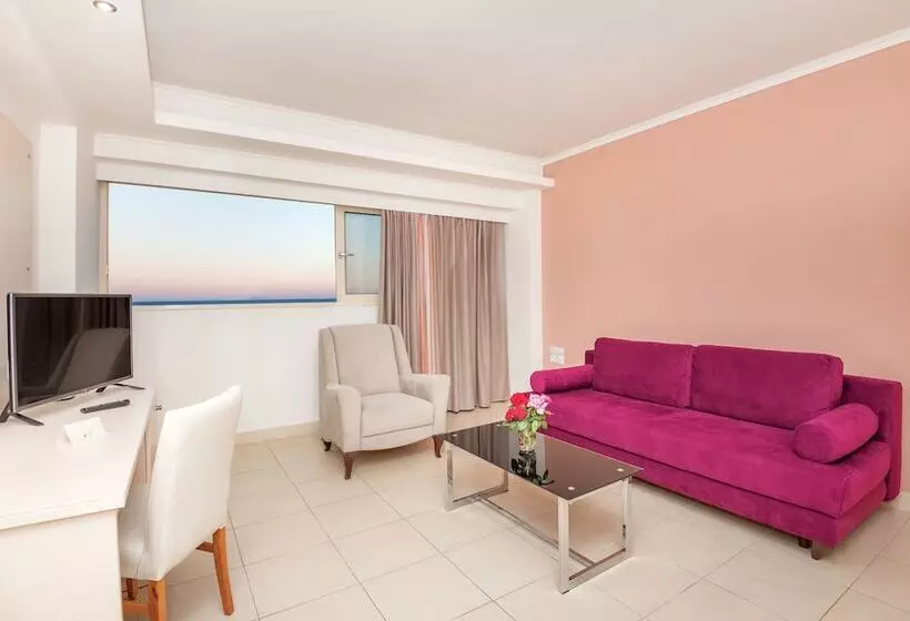 Junior Suite Vue Mer, Grand Blue Beach