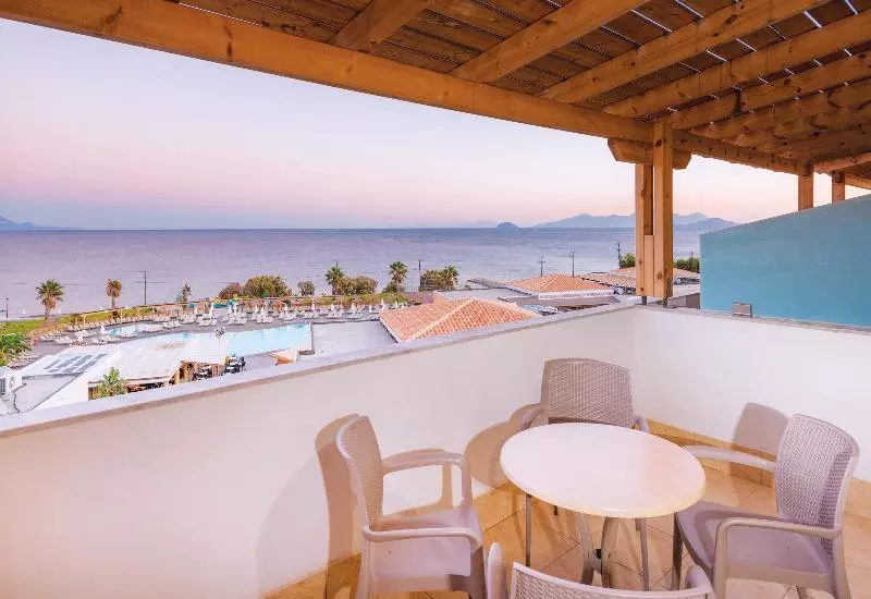 Chambre Standard Vue Mer, Grand Blue Beach