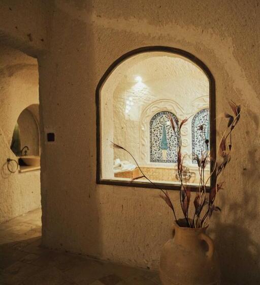 스위트, Hu Of Cappadocia   Special Class