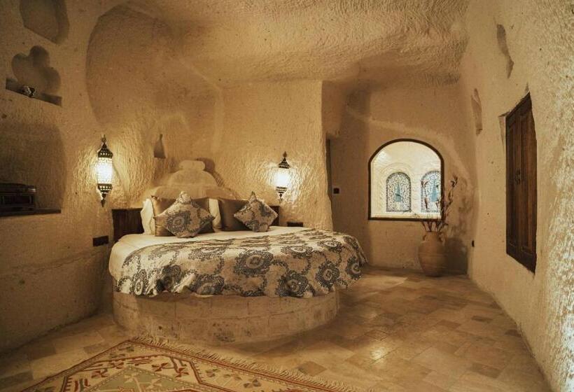 جناح, Hu Of Cappadocia Special Class