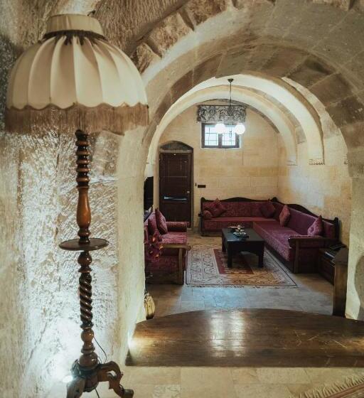 جناح, Hu Of Cappadocia Special Class