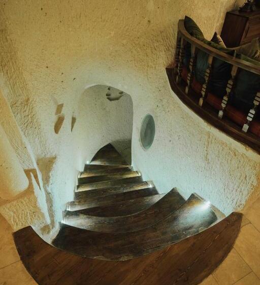 جناح سرير كينج, Hu Of Cappadocia Special Class