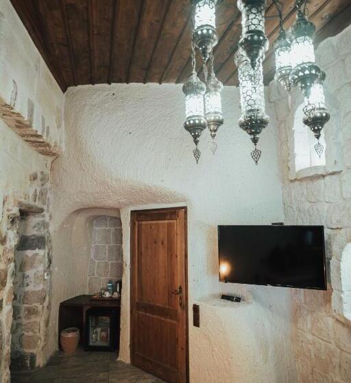 جناح ديلوكس, Hu Of Cappadocia Special Class