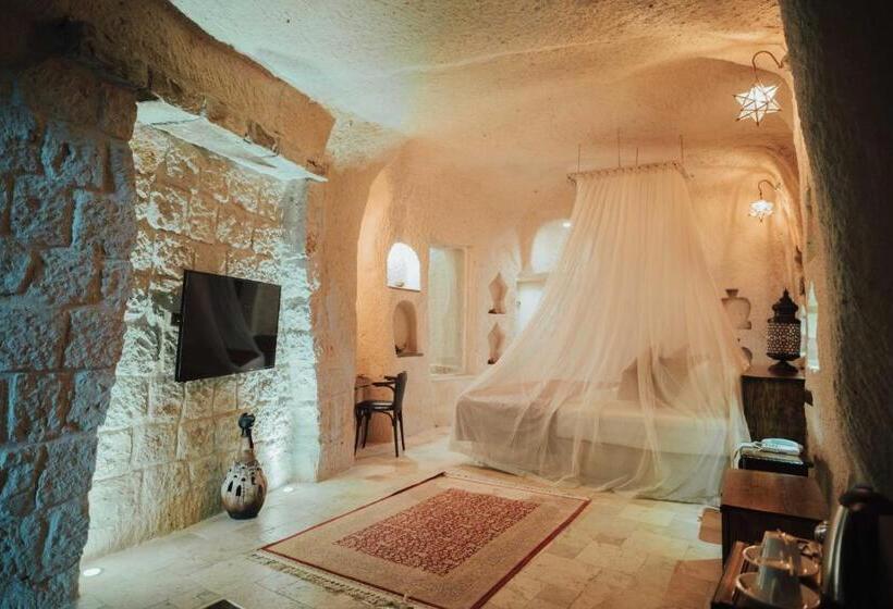 جناح ديلوكس, Hu Of Cappadocia Special Class