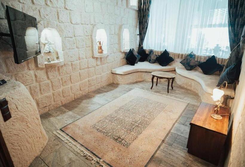 جناح ديلوكس, Hu Of Cappadocia Special Class