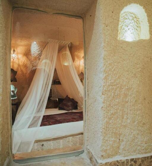 디럭스 스위트, Hu Of Cappadocia   Special Class