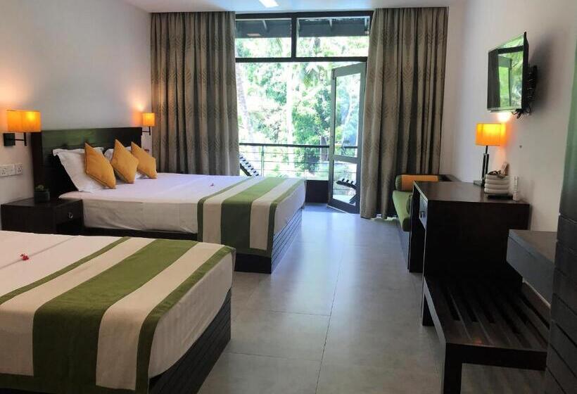 豪华三人间, Nature Trails Boutique