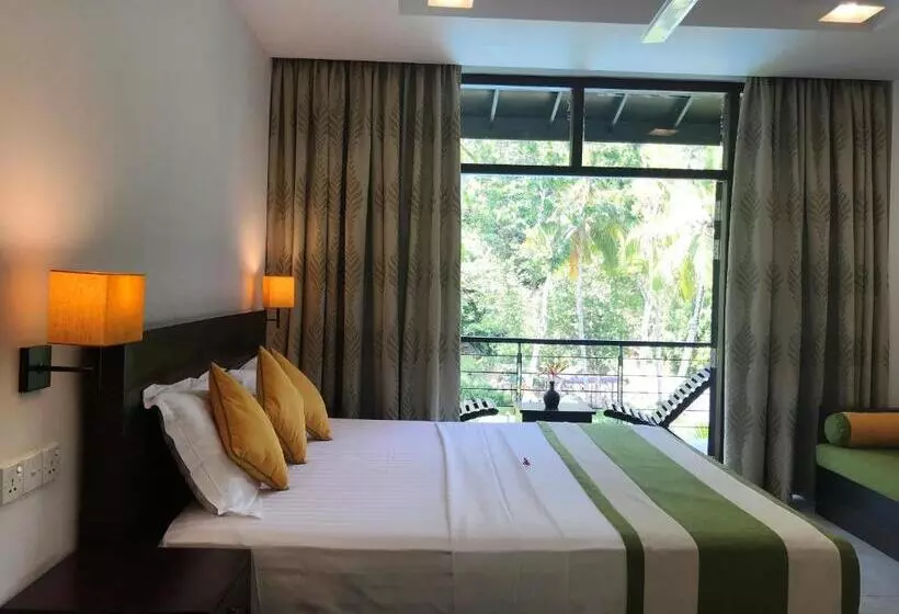 Deluxe Kolmen Hengen Huone, Nature Trails Boutique