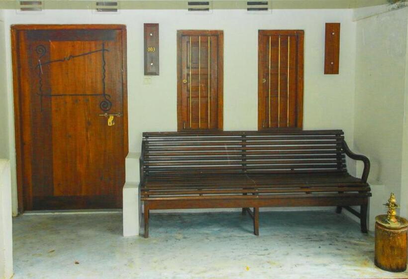 스탠다드 룸, Nawathana