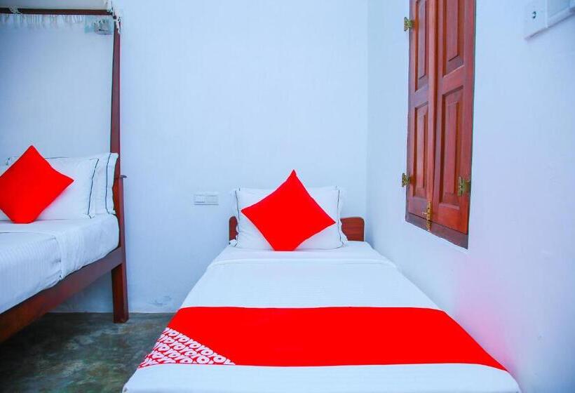 디럭스 트리플 룸, Nawathana