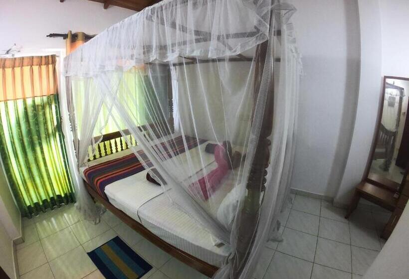 חדר סטנדרט נוף לים, Peacock