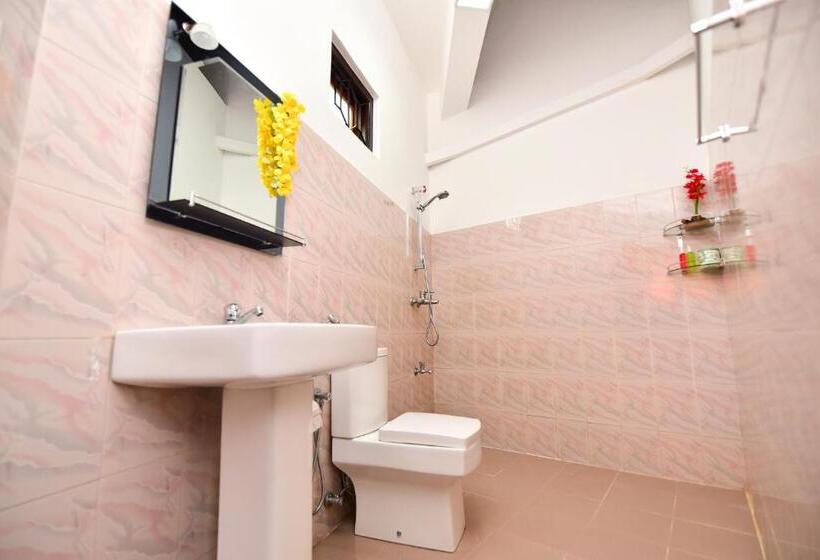 Triple Room Sea View, Peacock