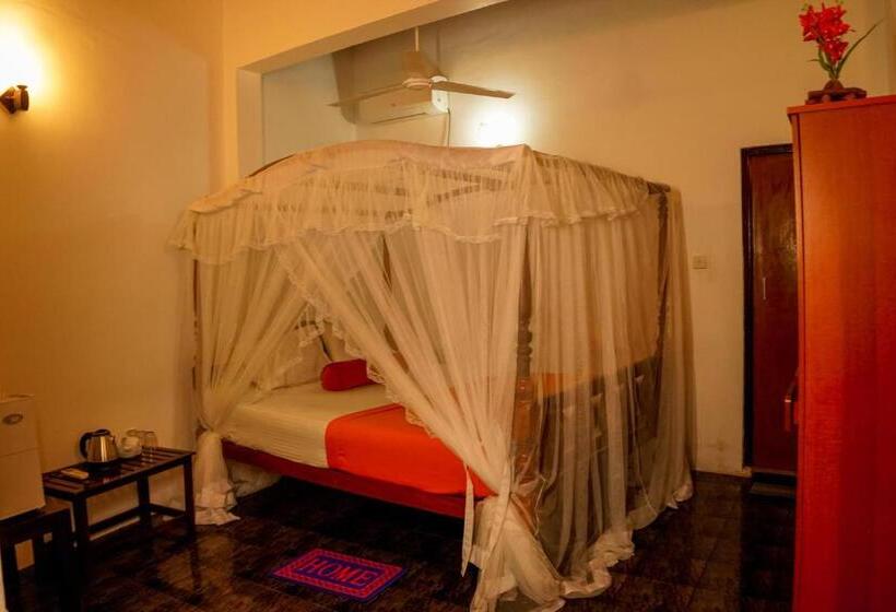 Triple Room Sea View, Peacock