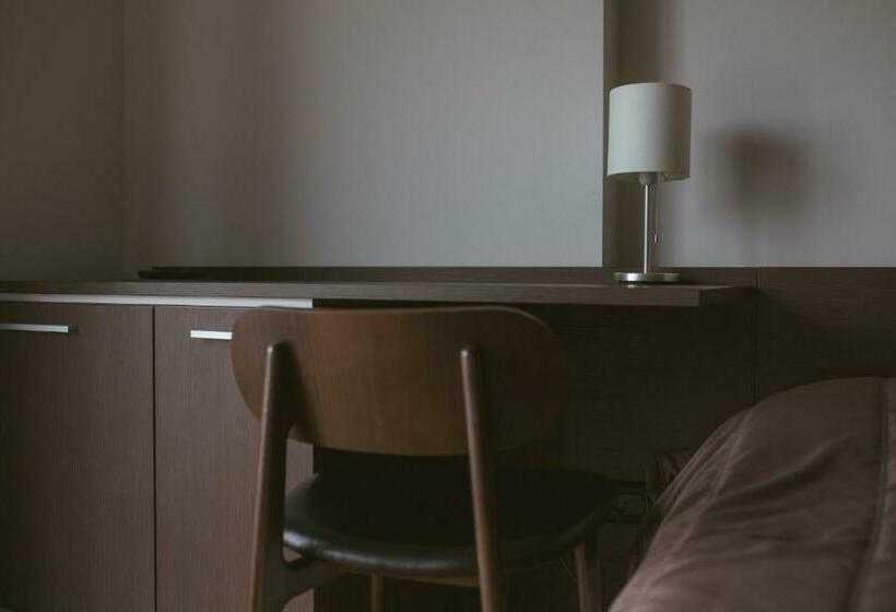 اتاق استاندارد یک نفره, Romantique Plaza Dojran