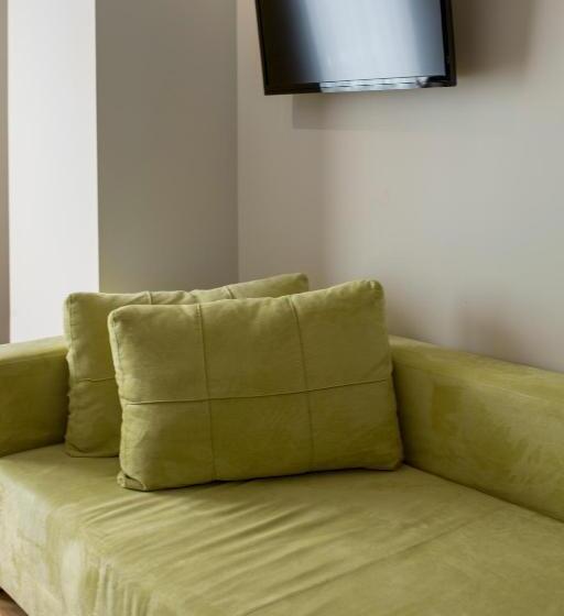 سوییت جونیور, Romantique Plaza Dojran