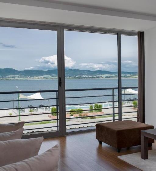 سوییت جونیور, Romantique Plaza Dojran