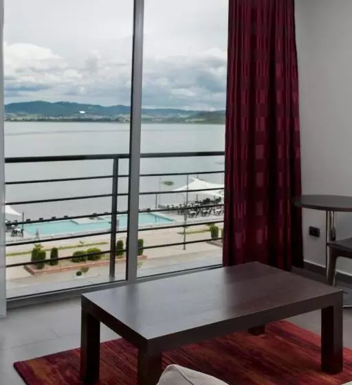 سوییت جونیور لوکس, Romantique Plaza Dojran