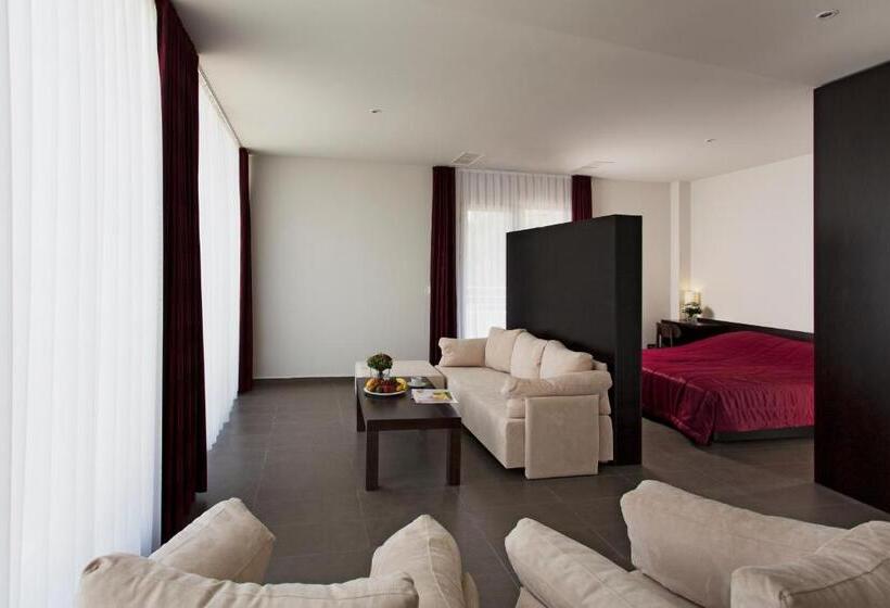 سوییت جونیور لوکس, Romantique Plaza Dojran