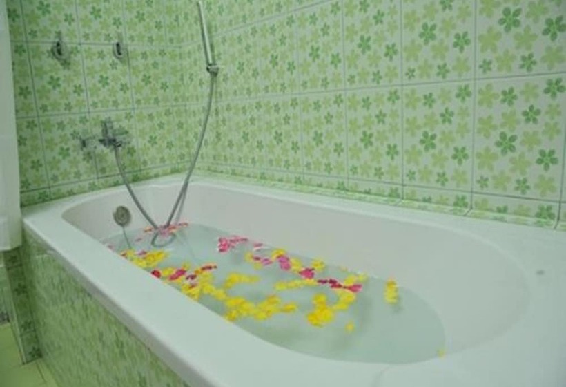 Deluxe Room, Royal Green